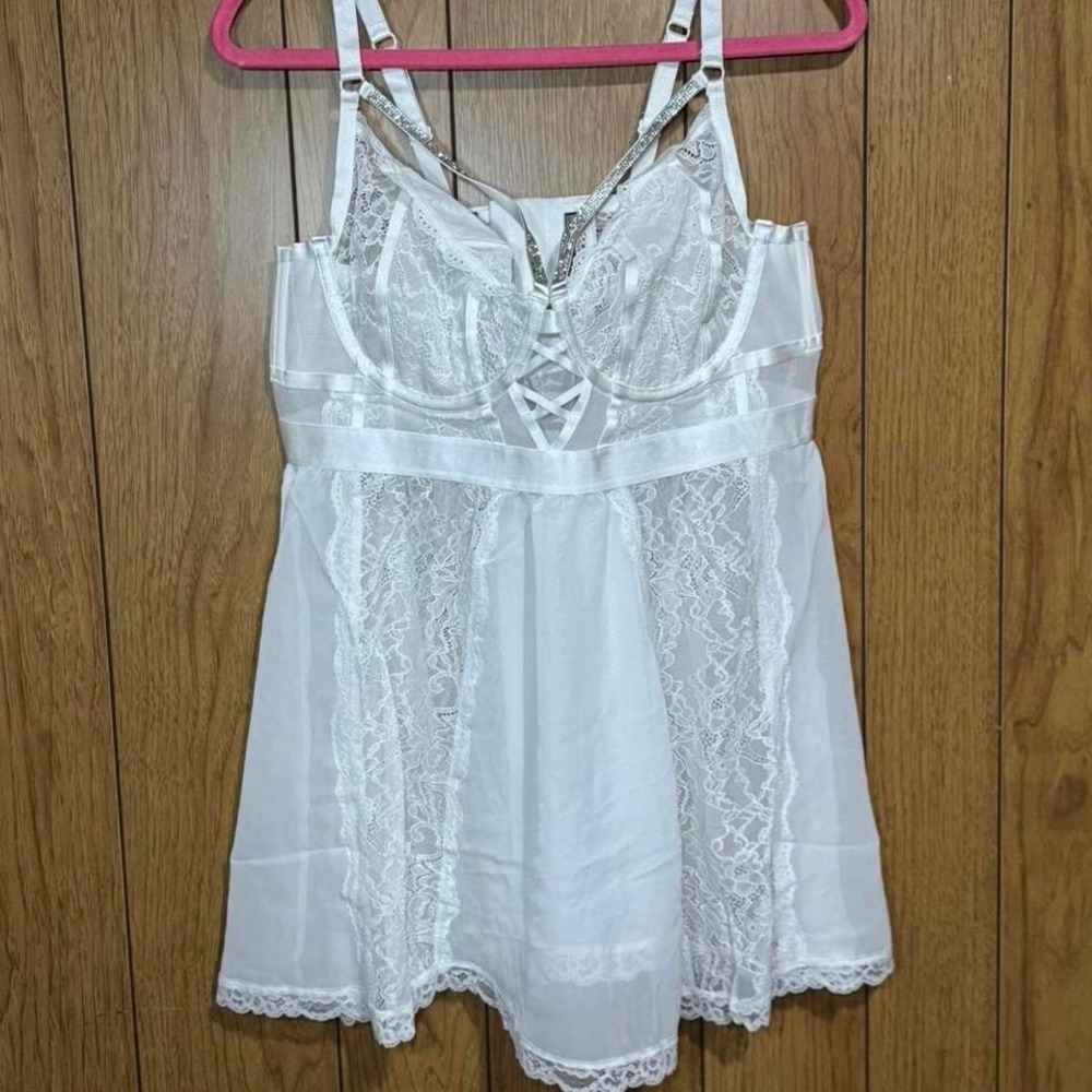 Torrid White lace chemise with diamanté straps‎ NWT Size 1